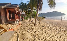 Permata Beach Chalet